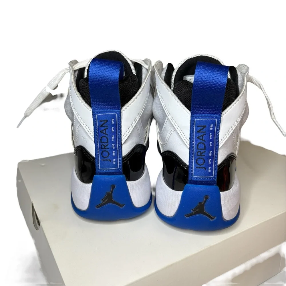 Jordan Jumpman Two Trey